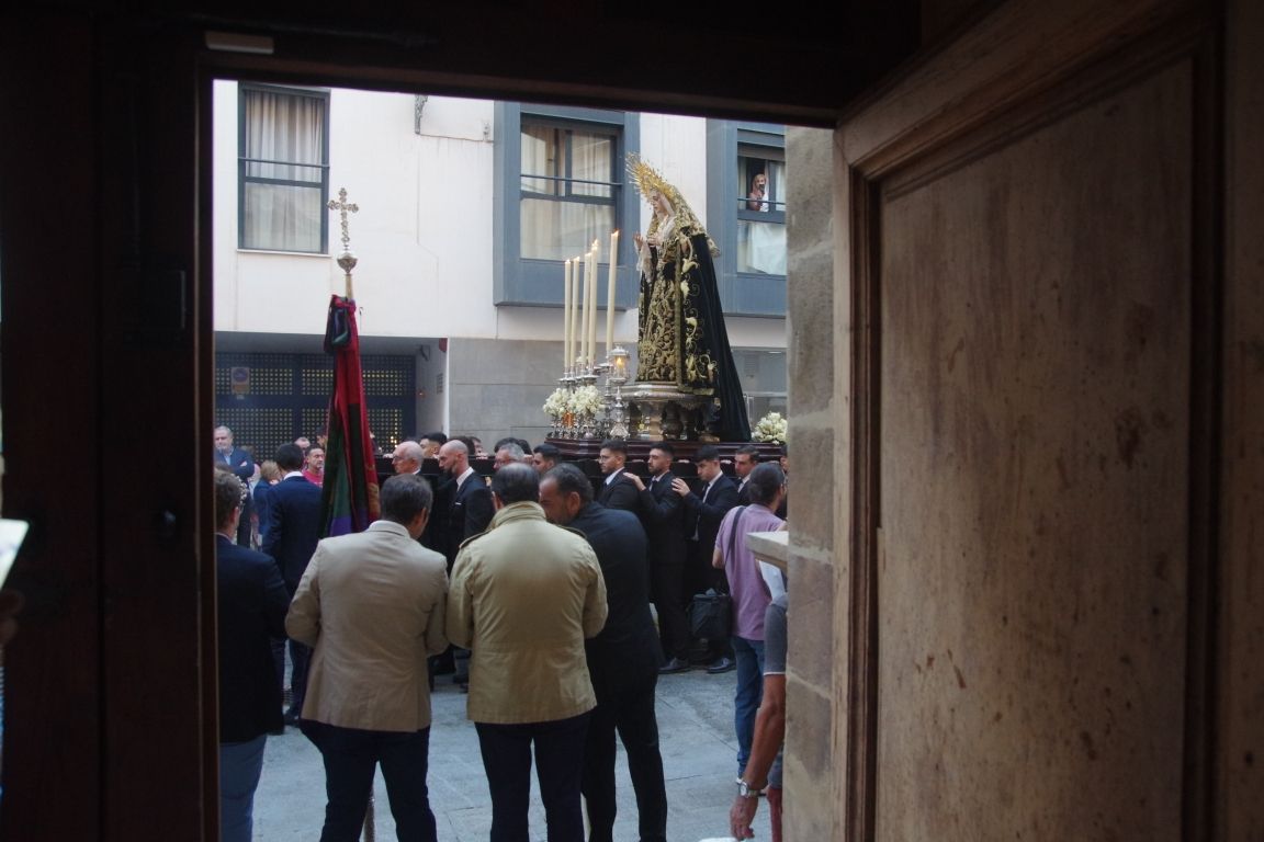 El Rosario de la Virgen del Traspaso y Soledad de Viñeros, en imágenes