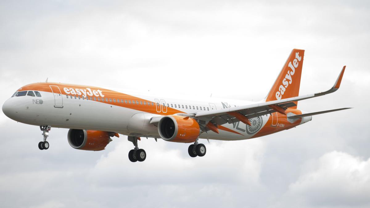 Turisme.- easyJet reforça la seua oferta per a estiu i recupera la línia València-Ginebra