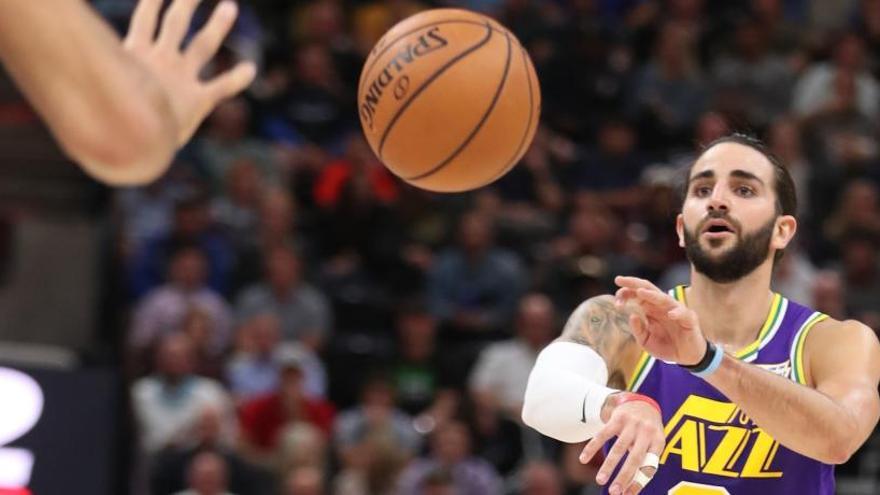 Ricky Rubio dirige la victoria de los Jazz.