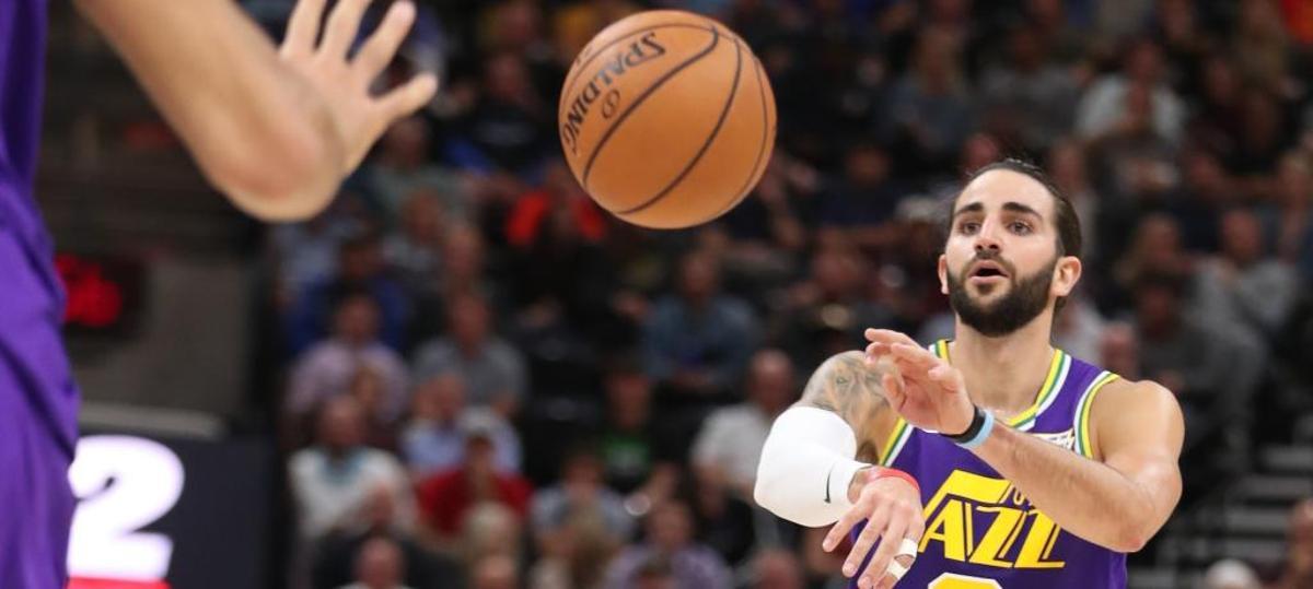 Ricky Rubio dirige la victoria de los Jazz.