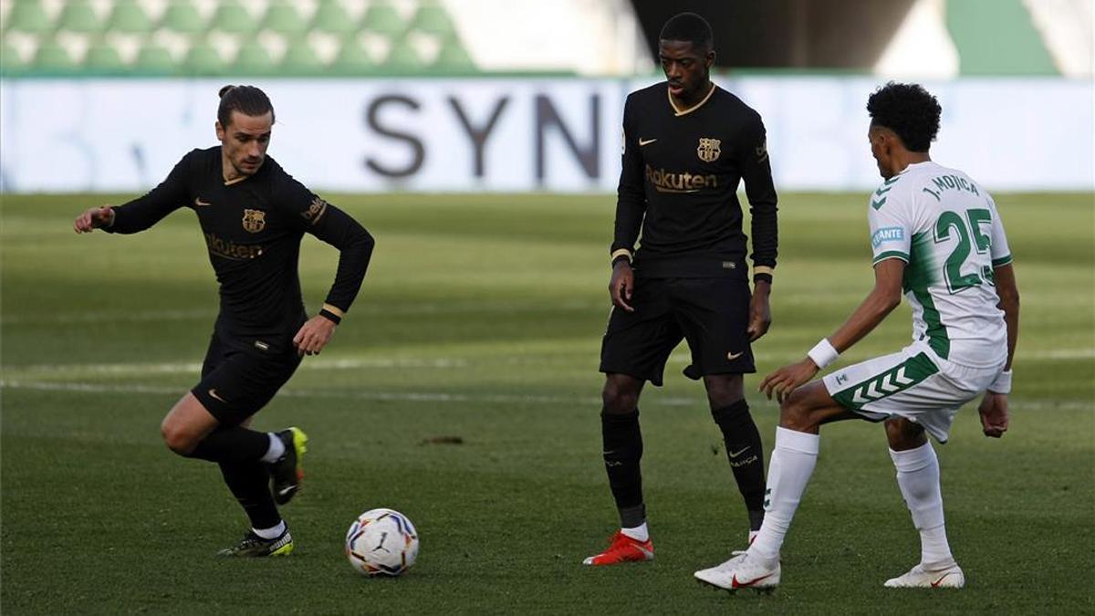 Dembélé, durante el partido en el Martínez Valero