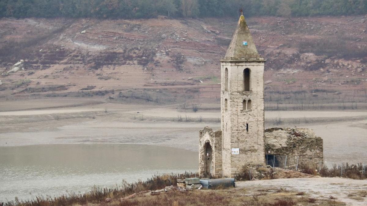 L'església del pantà de Sau, al descobert