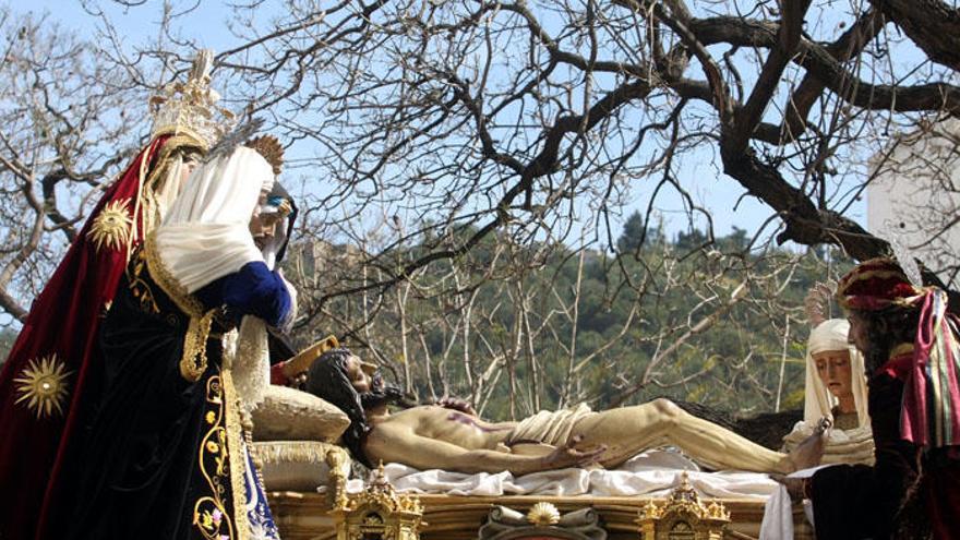 El Señor Yacente en la bajada desde la capilla del Monte Calvario.