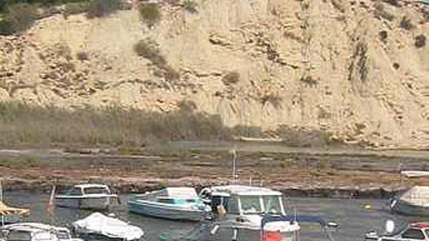 Propietarios de barcos denuncian una oleada de robos en Cala Baeza