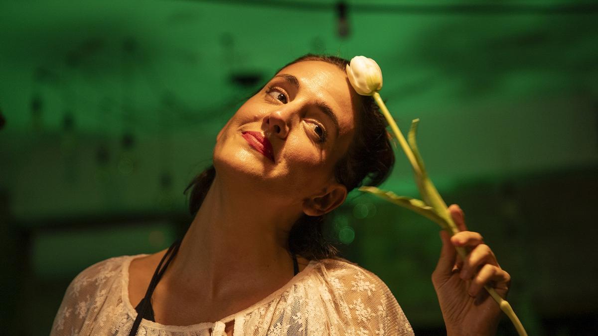 La obra "Fast and furius and the f*ucking flowers" de Cía DeLapera se estrena en Rambleta.