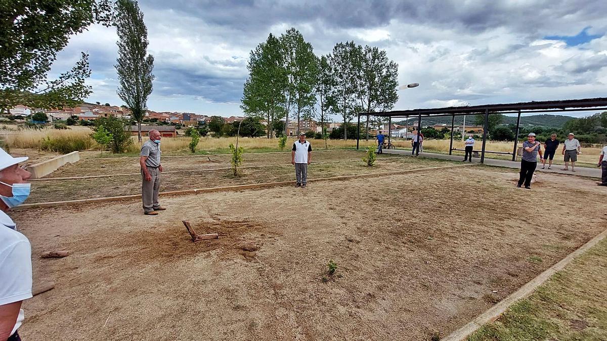 Partido de calva en Ayóo de Vidriales.