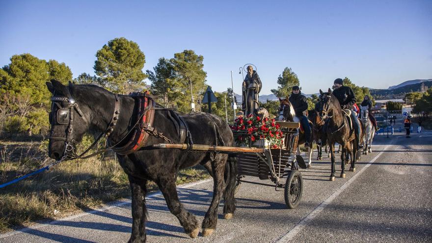 Alcoy celebra este fin de semana Sant Antoni Abat pendiente del viento