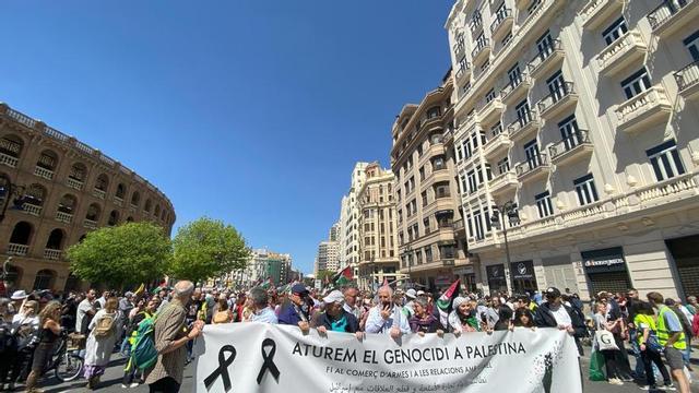 Miles de personas reclaman en València el "fin del genocidio" en Gaza