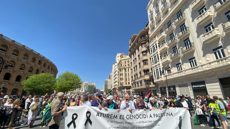 Miles de personas reclaman en València el &quot;fin del genocidio&quot; en Gaza