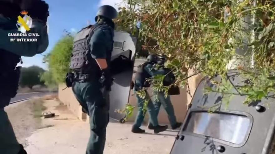El vídeo del tiroteo en el que resultaron heridos cuatro guardias civiles en Alicante
