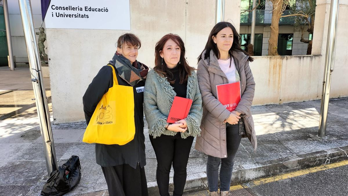 Imagen de las tres sindicalistas que defiende a este sector educativo