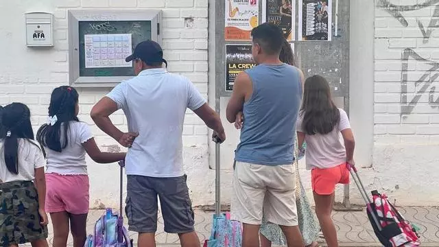 Llegan los primeros alumnos al CEIP Verge del Miracle de Rafelbunyol