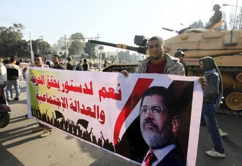 LA GUARDIA REPUBLICANA REFUERZA SU PRESENCIA EN PALACIO PRESIDENCIAL EGIPCIO