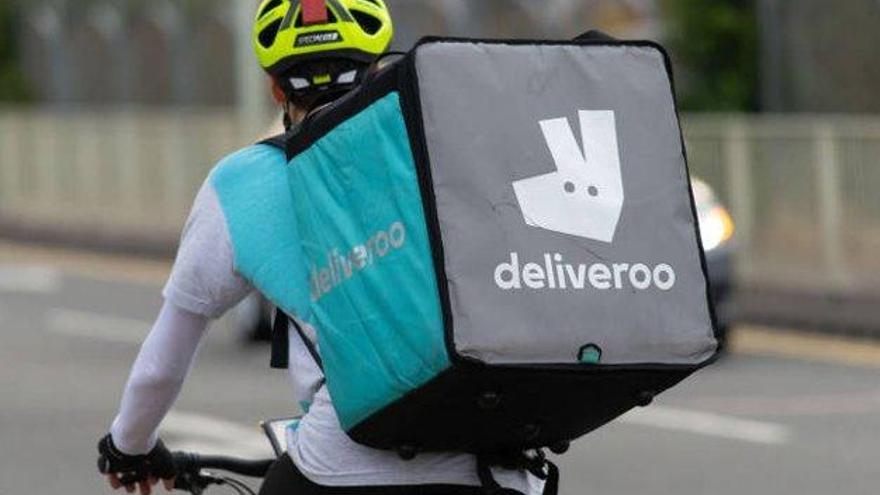 Un repartidor de Deliveroo.