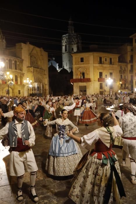 Dansà de las Fallas a la Vírgen