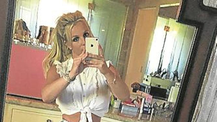 Britney Spears se pasa con el Photoshop
