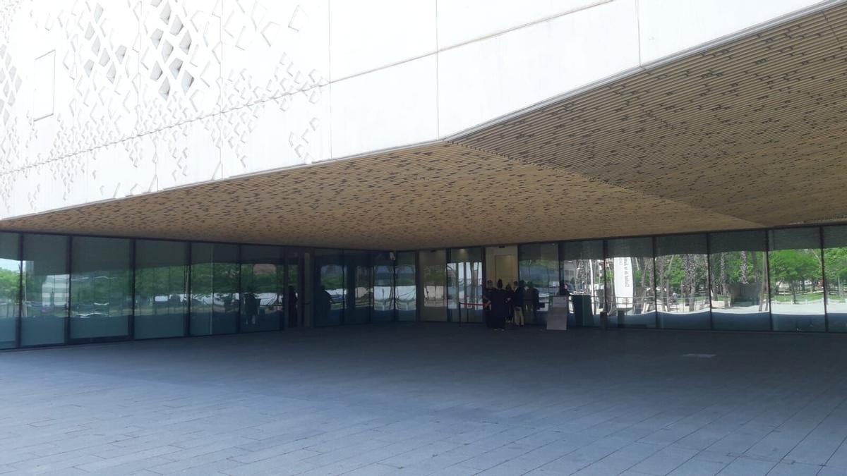Acceso principal a la Ciudad de la Justicia.
