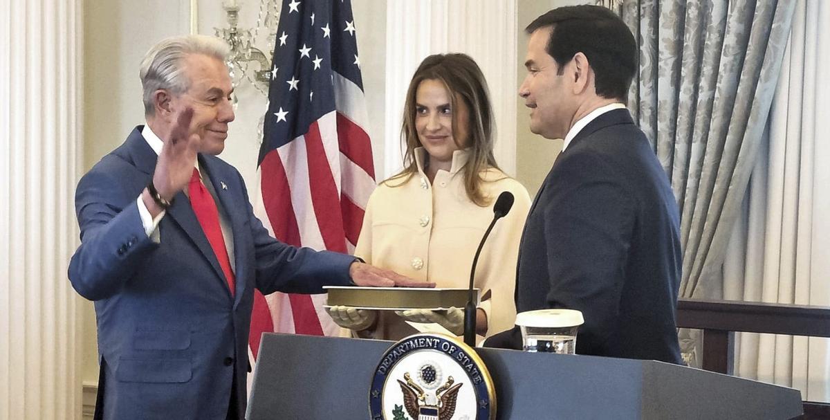 El nou ambaixador dels EUA mediarà en la batalla Indra-Santa Bárbara