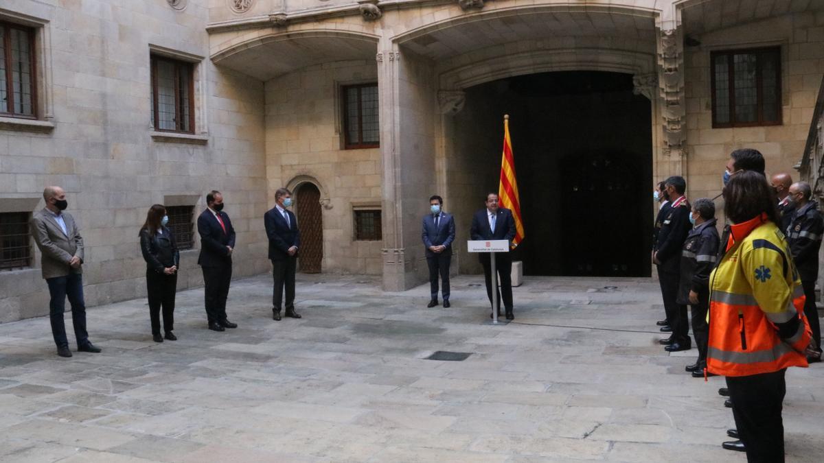 La rebuda institucional als cossos que han participat a la campanya d’estiu 2021, al Palau de la Generalitat