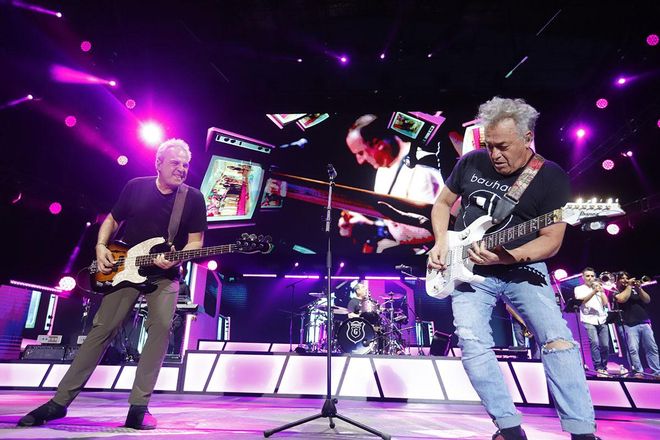 Hombres G enloquece al público de Los Califas