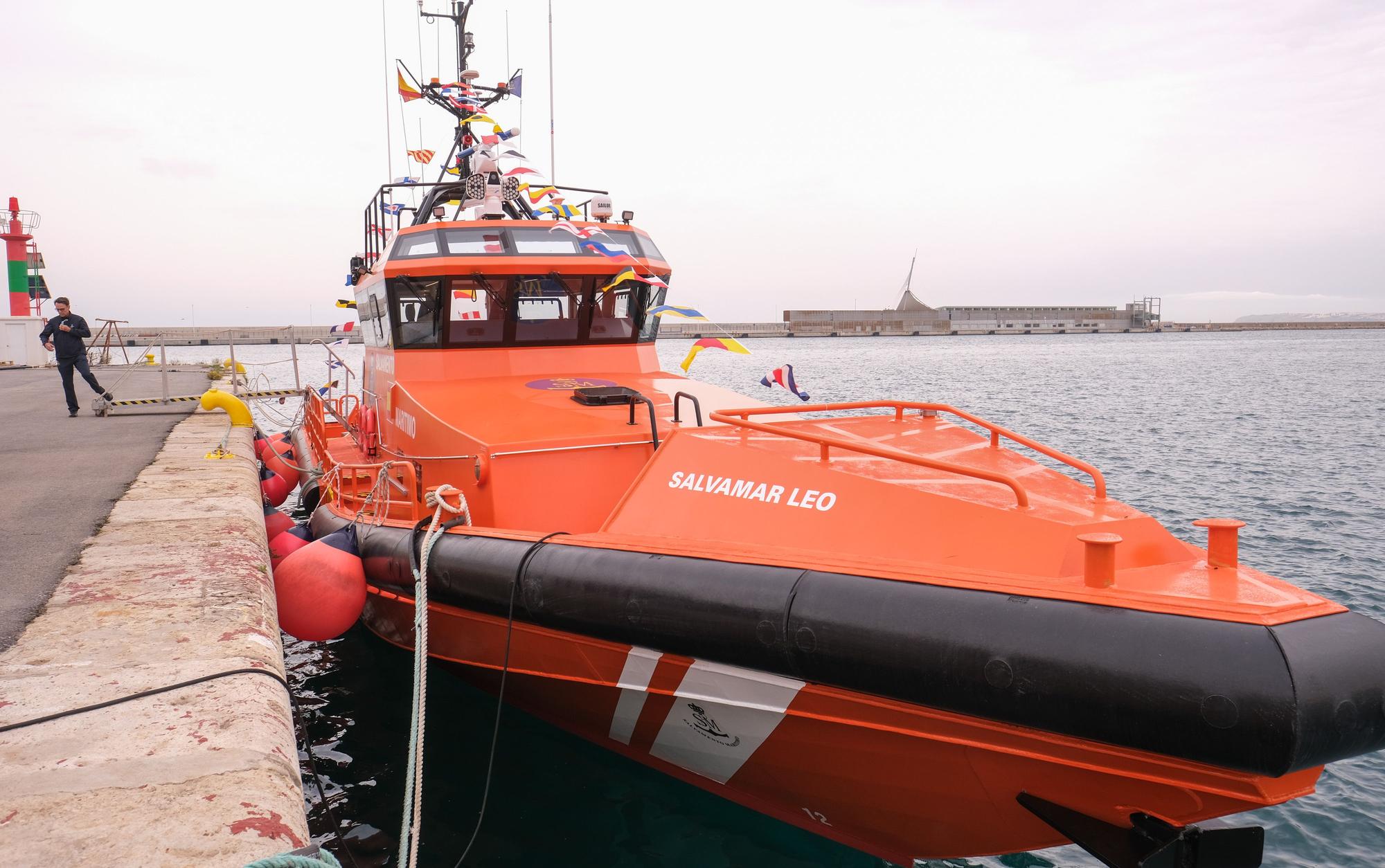 Salvamento Marítimo estrena nuevo barco en su base de Alicante