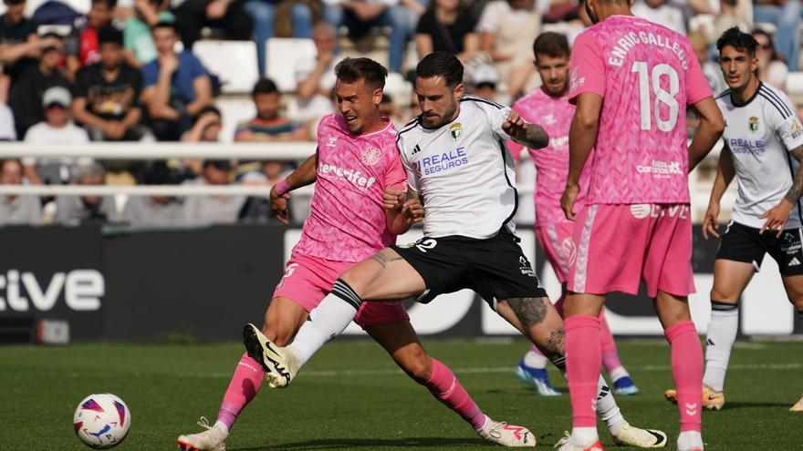 El partido entre el Burgos y el Tenerife. en imágenes