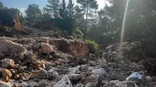 Las joyas naturales del interior están intransitables mientras caen las reservas turísticas