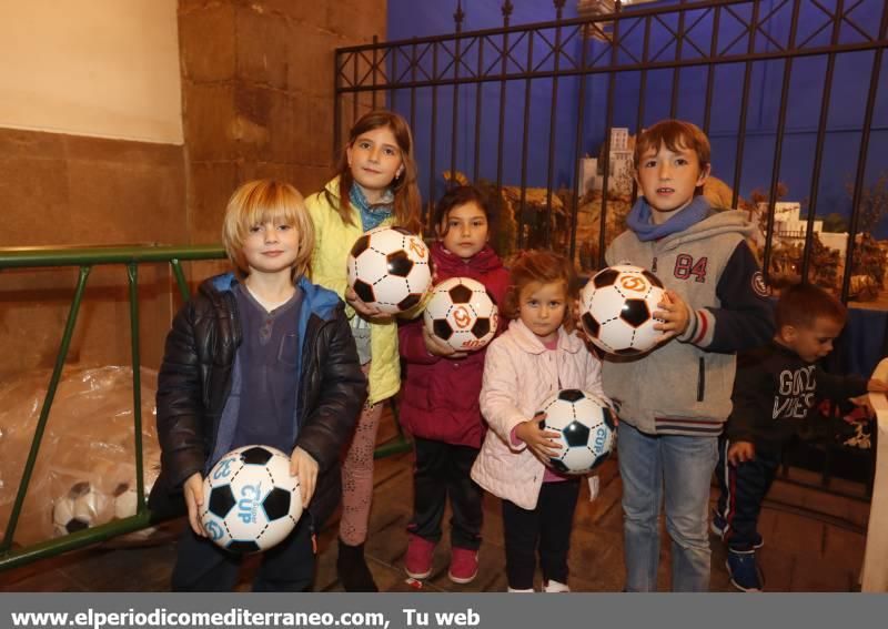 El Cartero Real recogió las ilusiones de los niños de Castellón