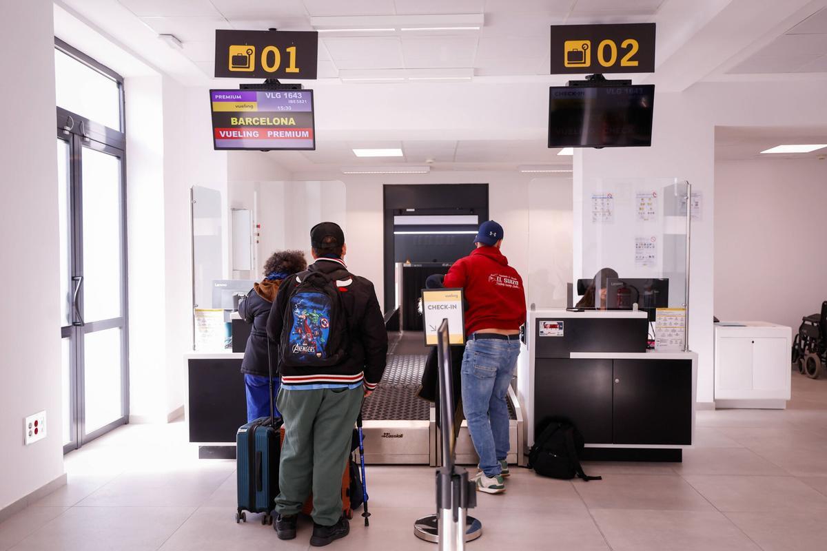 Un día en el aeropuerto de Córdoba, así funciona desde dentro