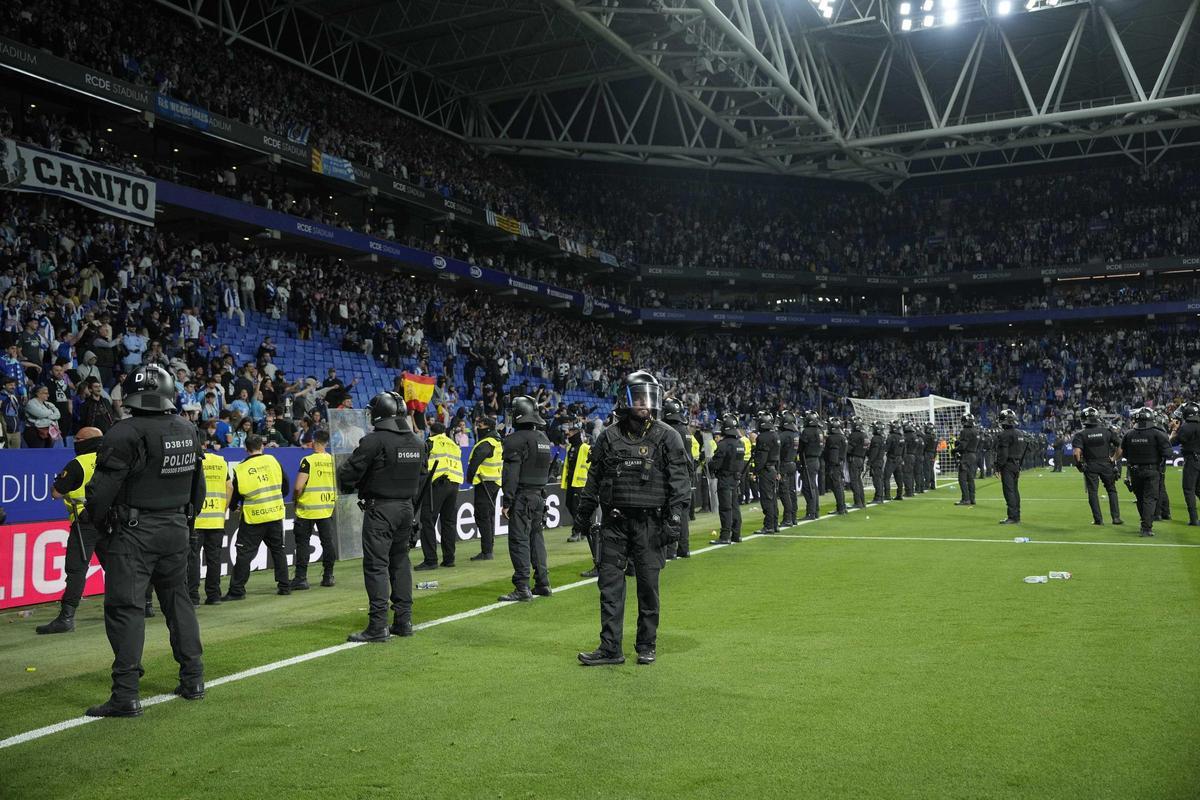 El despliegue policial delúltimo derbi Espanyol-Barça
