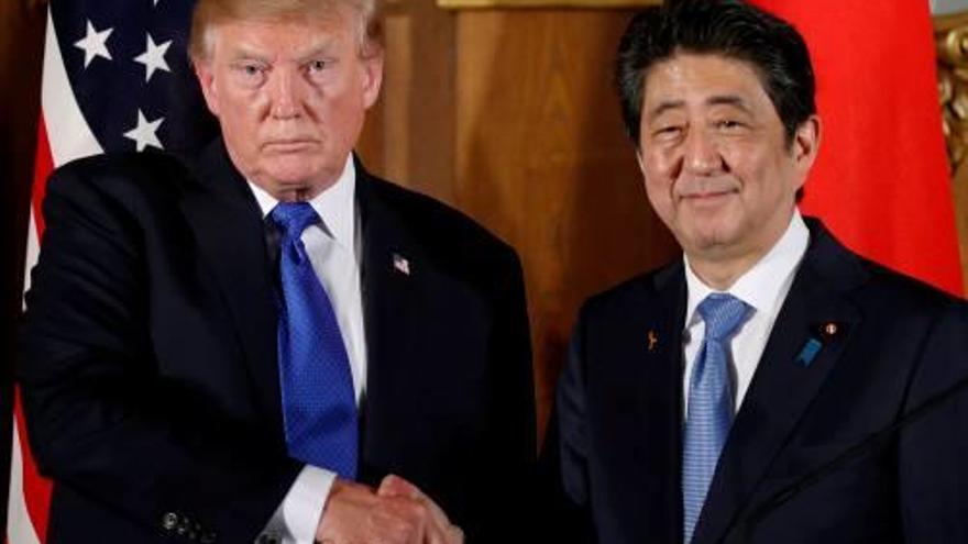 Trump i Abe es van reunir a Tòquio.