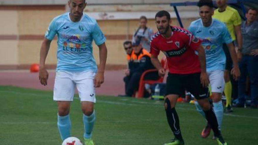 Antonio Pino, durante un El Ejido-Real Murcia.