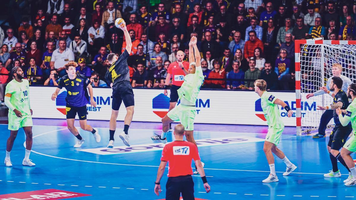 Aymeric Minne se eleva ante Thiagus Petrus