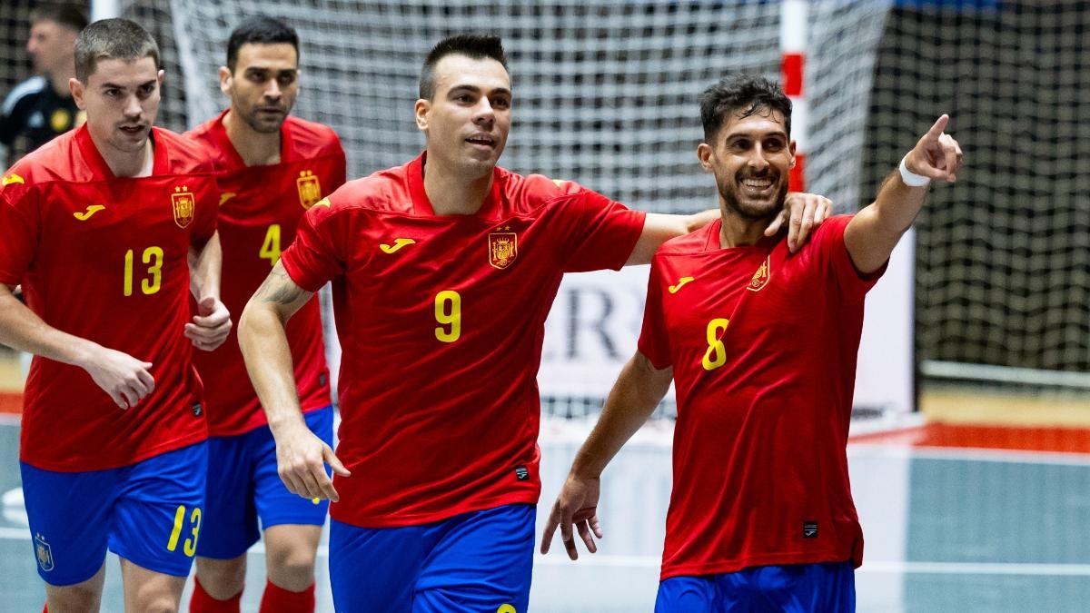 Sergio Lozano fabricó el 3-1 y Adolfo empujó el balón