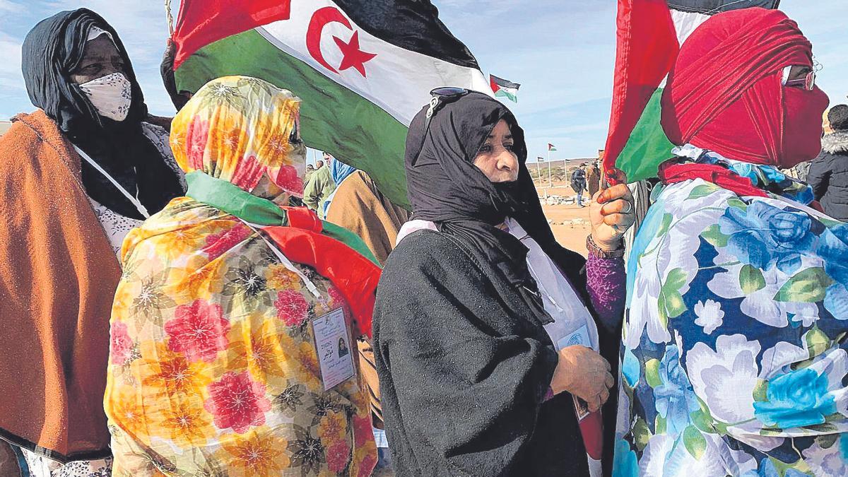 Varias mujeres en un congreso del Frente Polisario.