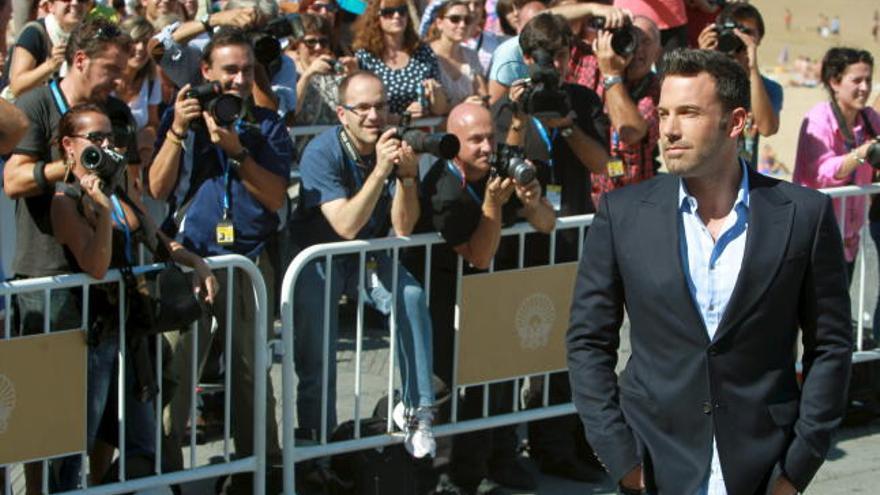 Ben Affleck posa para los fotógrafos en San Sebastián.