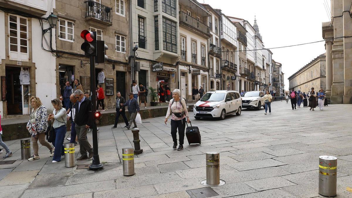 A cidade histórica de Compostela adoece de despoboamento, as vivendas de uso turístico e os condicionantes de ser patrimonio mundial expulsan parte da poboación
