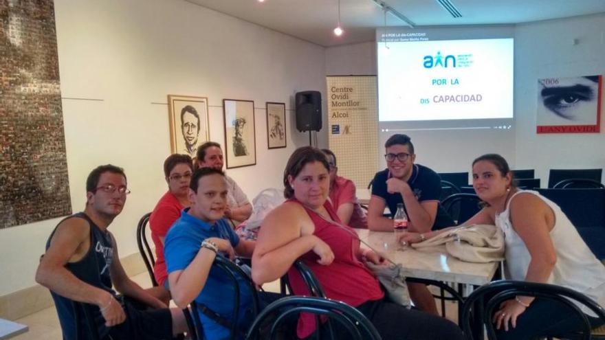 Algunos de los miembros de AIN participantes en el programa