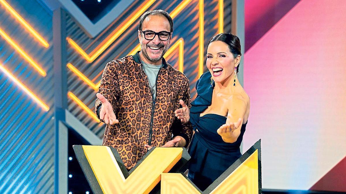 Roberto Vilar y Lucía Rodríguez, en el plató de 'Xente Marabillosa'.