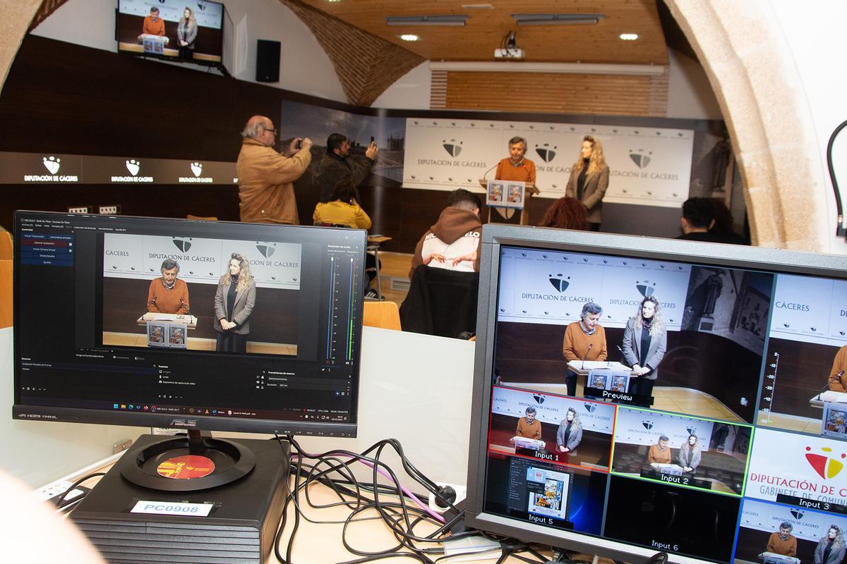 Presentación del Festival de Flamenco de Cáceres en el palacio Provincial.