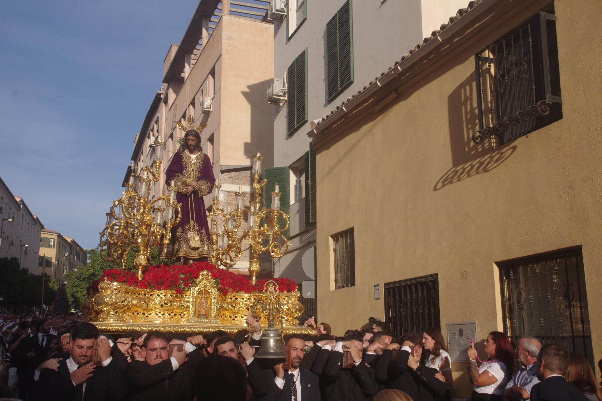 Salida extraordinaria del Señor de la Soledad por el 25 aniversario de su bendición