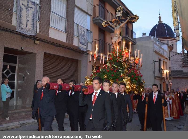 Galería de fotos -- La Vall celebra la solemne procesión en honor al Santíssim Crist