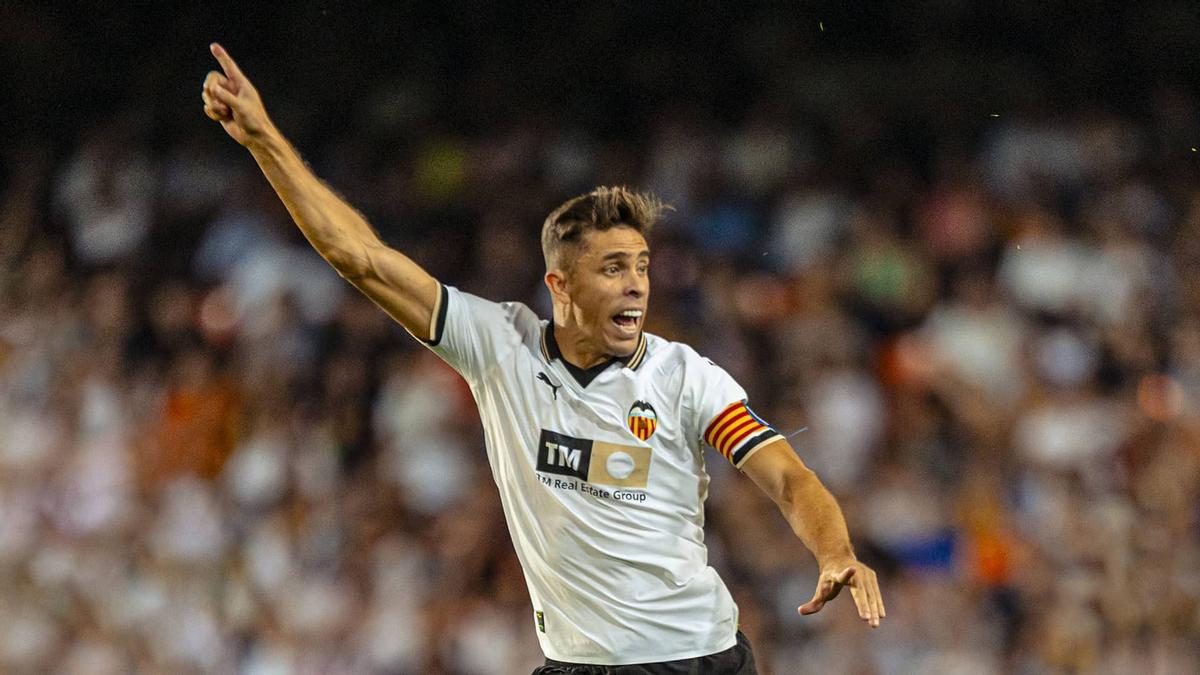 Gabriel Paulista como capitán del Valencia CF