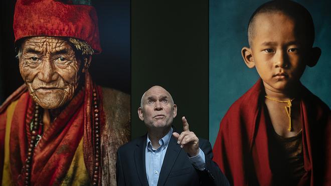 Exposición del fotógrafo Steve McCurry en el Palau Martorell de Barcelona