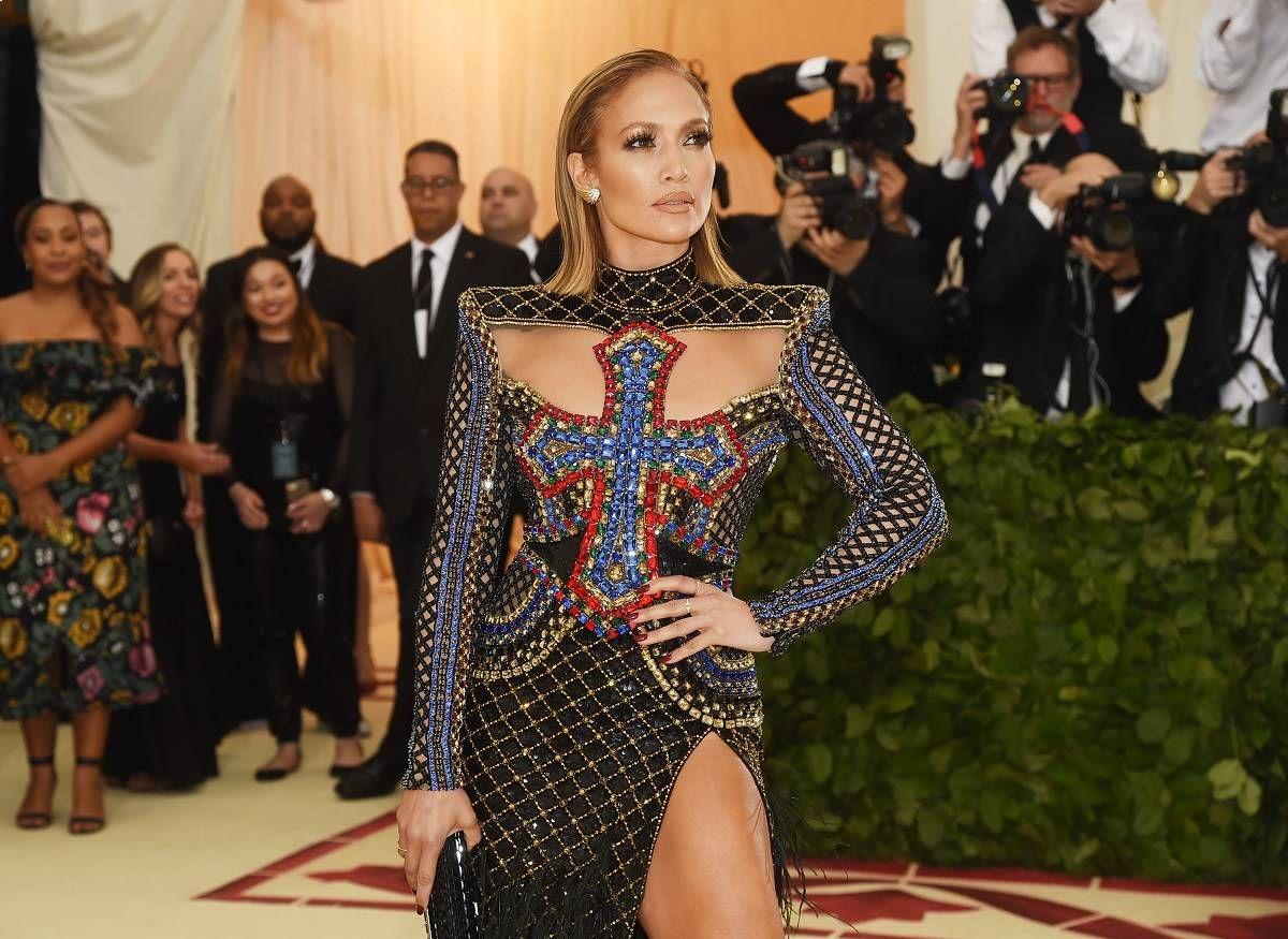 El look de Jennifer Lopez en la gala MET 2018 firmado por Balmain