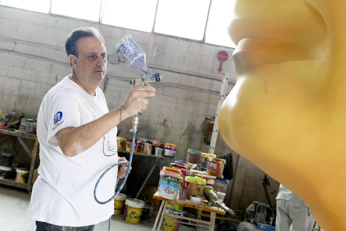 El Maestro Mayor reclama que el centenario de les Fogueres cuente con la mirada y la experiencia de los artistas foguerers.