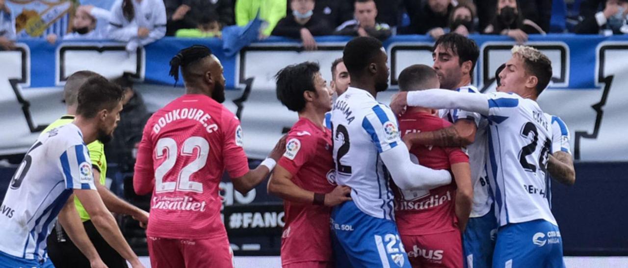 Tensión en la última visita del Leganés a La Rosaleda, la pasada temporada.