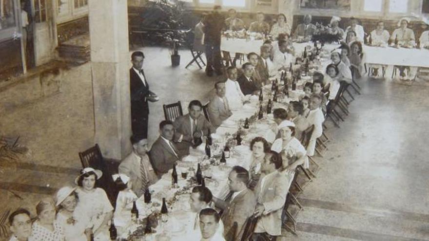 Reunión de emigrantes da Unión Barcalesa nunha celebración a principios do século XX