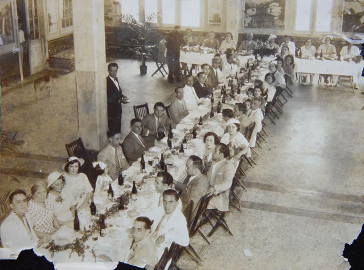 Reunión de emigrantes da Unión Barcalesa nunha celebración a principios do século XX