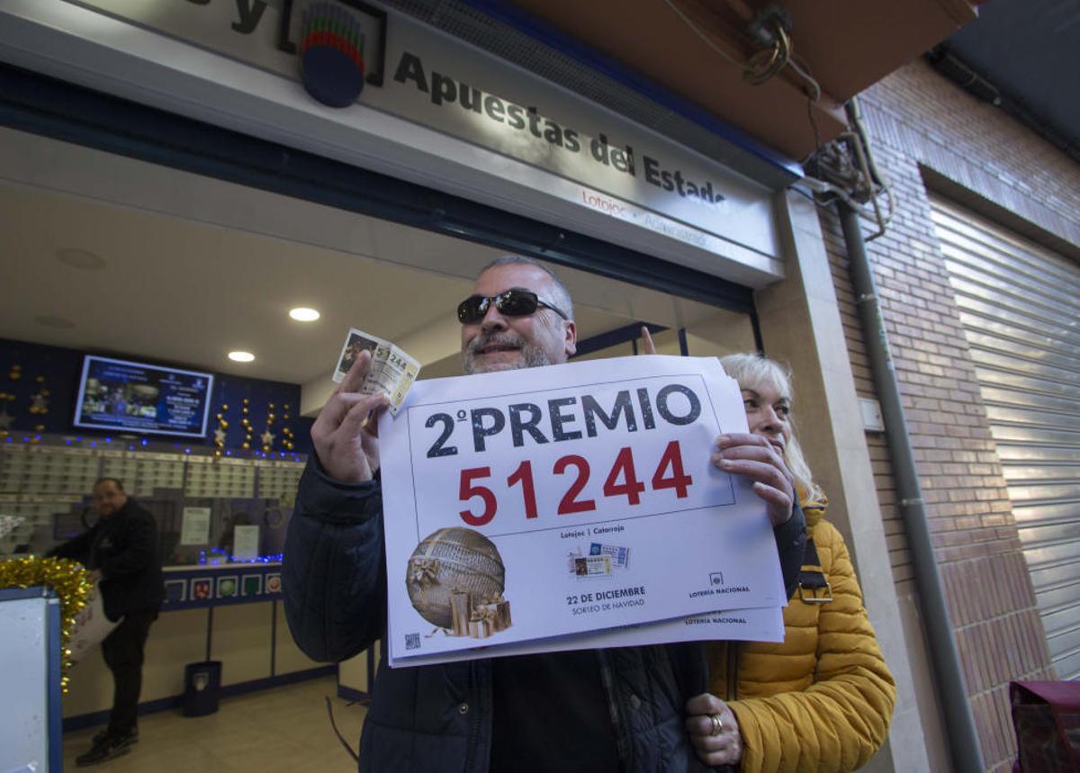 Segundo premio de la Lotería Nacional en Catarroja. Fernando Bustamante